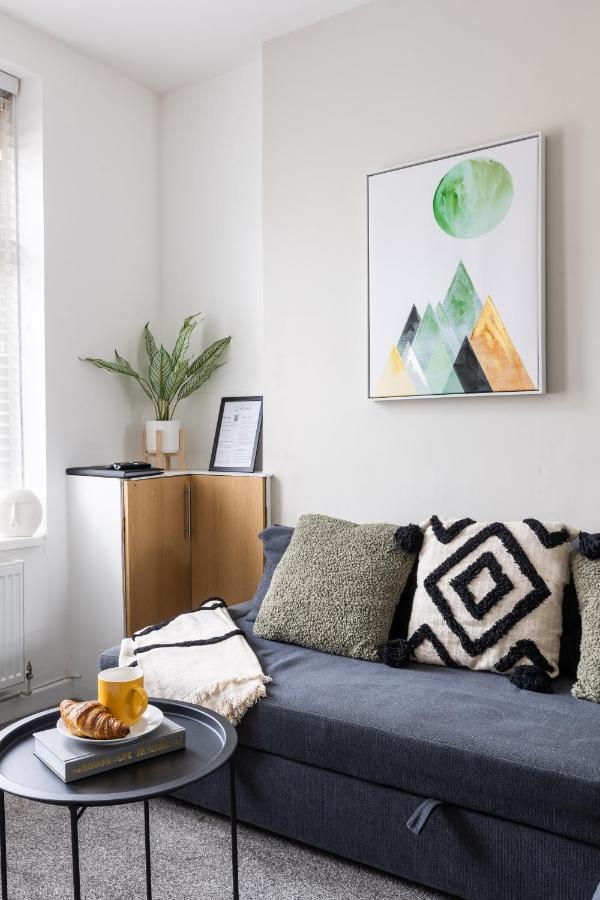 Levi Suite By Koya Homes - 3-Bedroom Home, Downtown Cardiff, Free Parking Kültér fotó