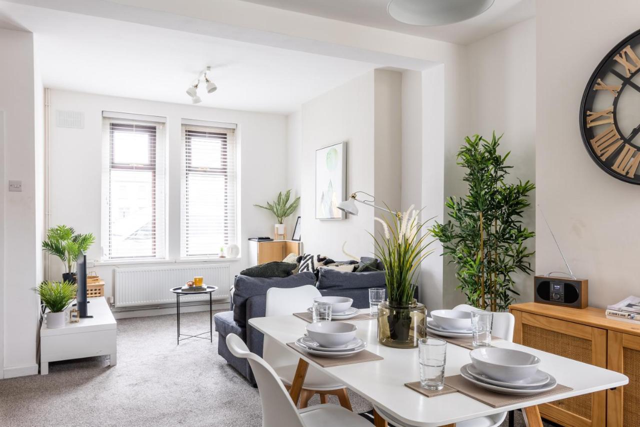 Levi Suite By Koya Homes - 3-Bedroom Home, Downtown Cardiff, Free Parking Kültér fotó