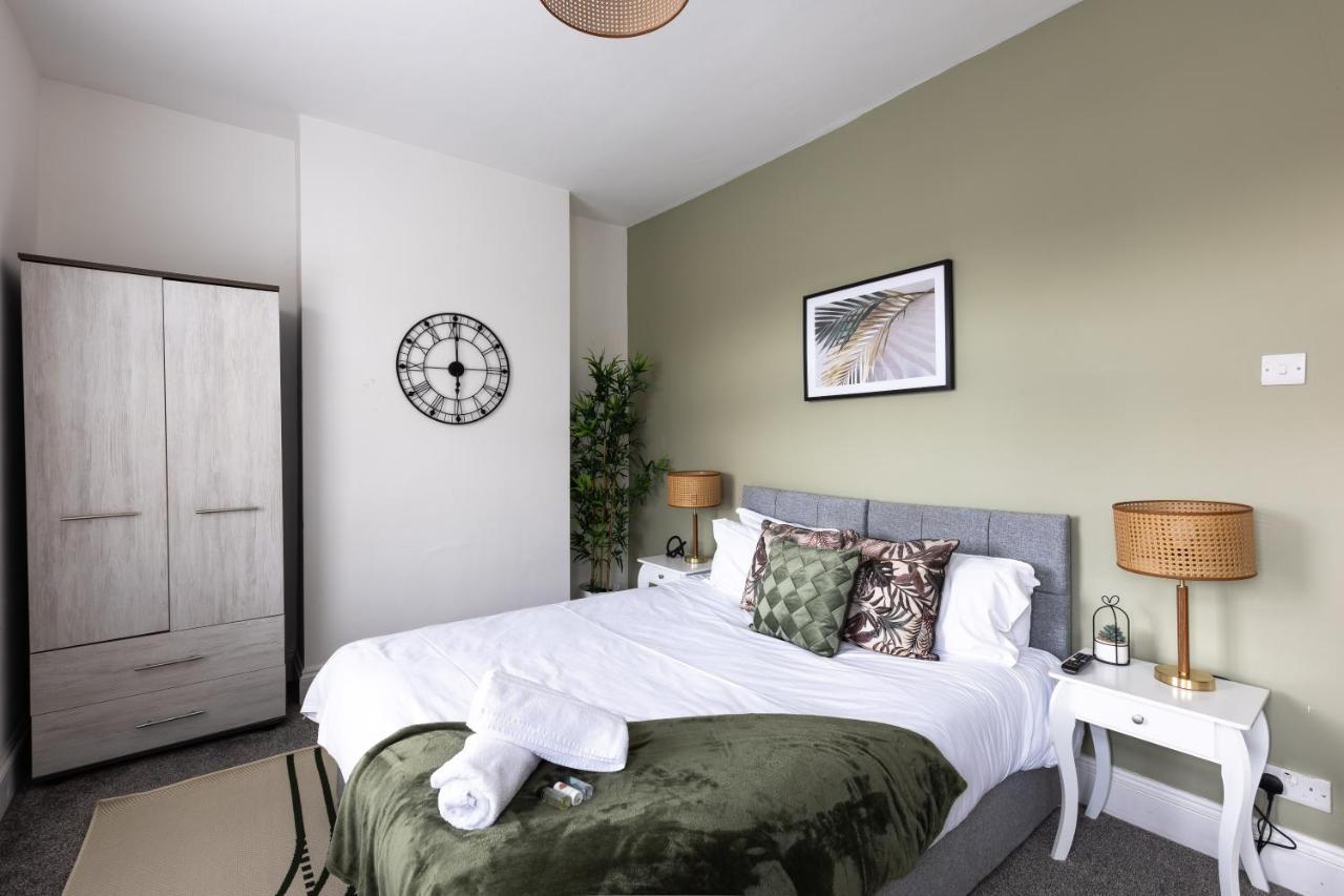 Levi Suite By Koya Homes - 3-Bedroom Home, Downtown Cardiff, Free Parking Kültér fotó