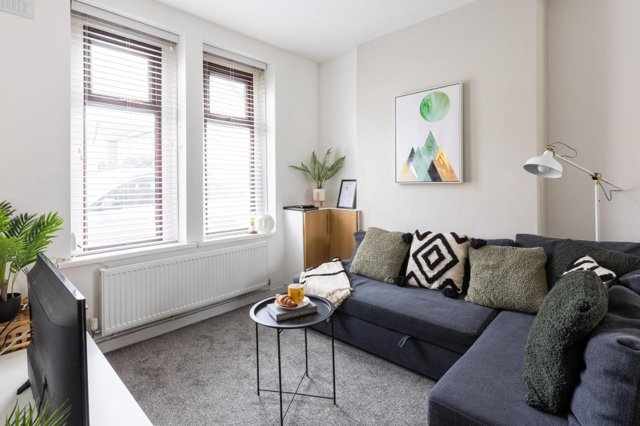 Levi Suite By Koya Homes - 3-Bedroom Home, Downtown Cardiff, Free Parking Kültér fotó