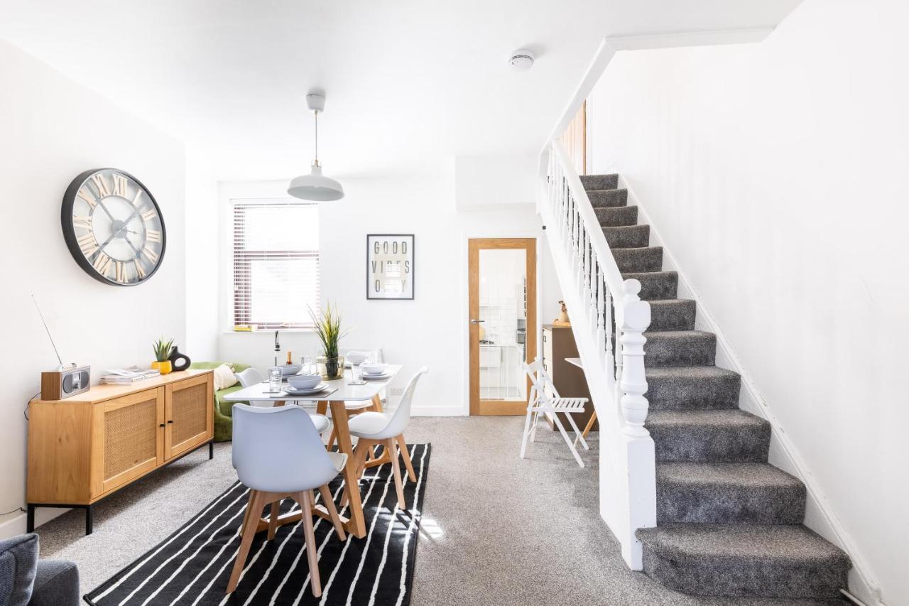 Levi Suite By Koya Homes - 3-Bedroom Home, Downtown Cardiff, Free Parking Kültér fotó