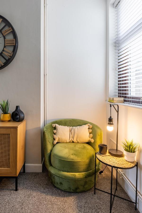 Levi Suite By Koya Homes - 3-Bedroom Home, Downtown Cardiff, Free Parking Kültér fotó