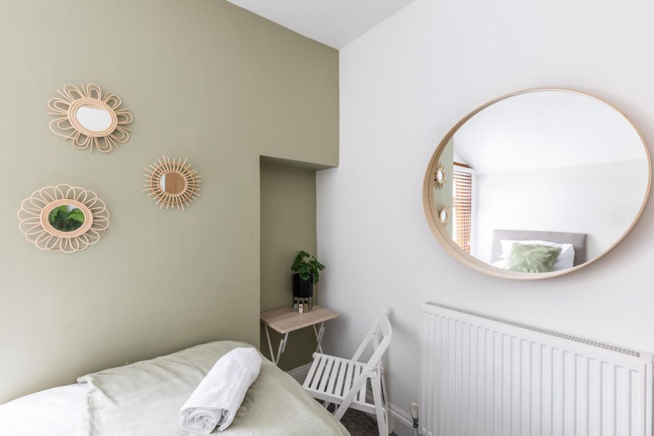 Levi Suite By Koya Homes - 3-Bedroom Home, Downtown Cardiff, Free Parking Kültér fotó