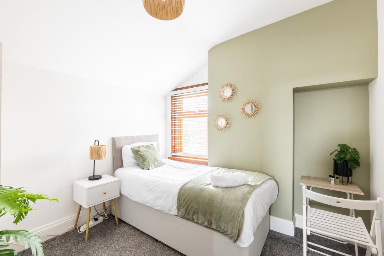 Levi Suite By Koya Homes - 3-Bedroom Home, Downtown Cardiff, Free Parking Kültér fotó